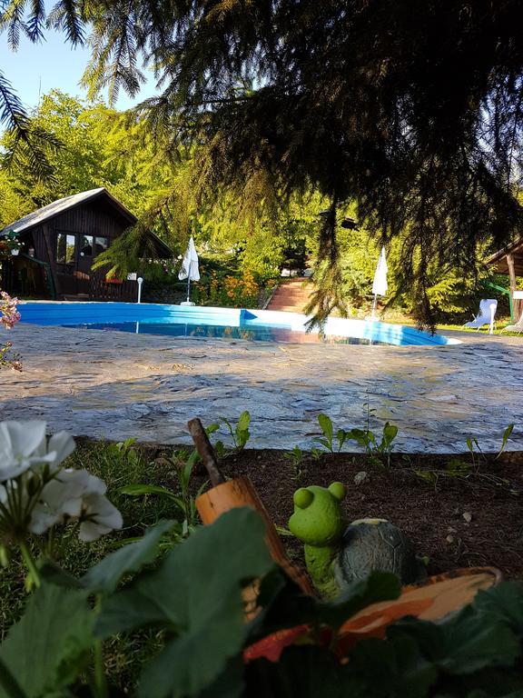 Camping Robinson Country Club Oradea Exterior photo
